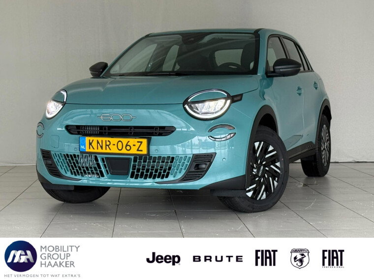 Foto van Fiat 600 1.2 Hybrid Urban