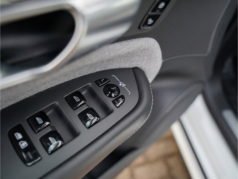 Buitenspiegels elektrisch verstel- en verwarmbaar