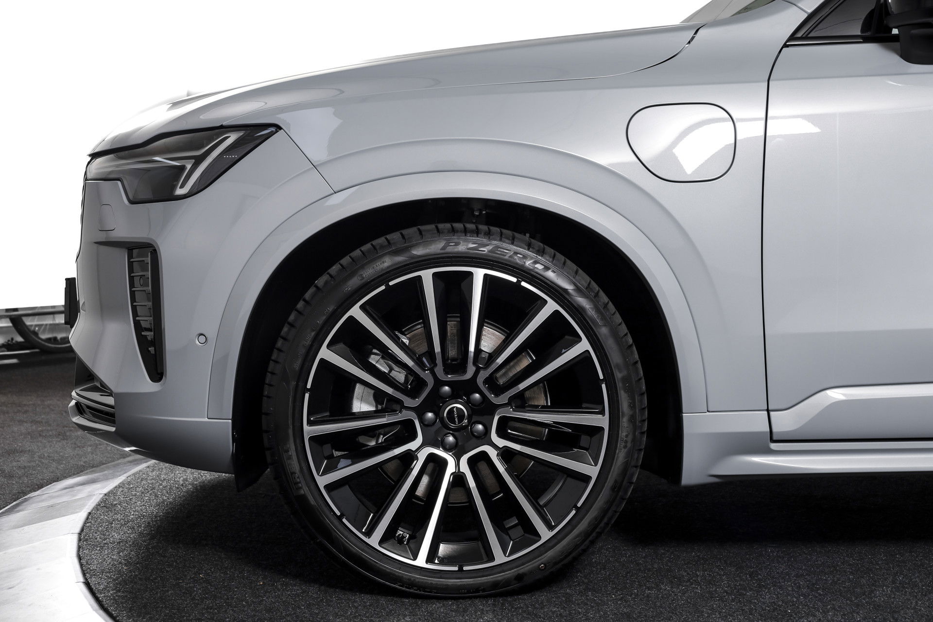Volvo - XC90
