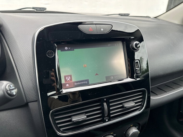 Renault - Clio