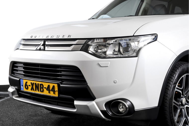 Mitsubishi - Outlander