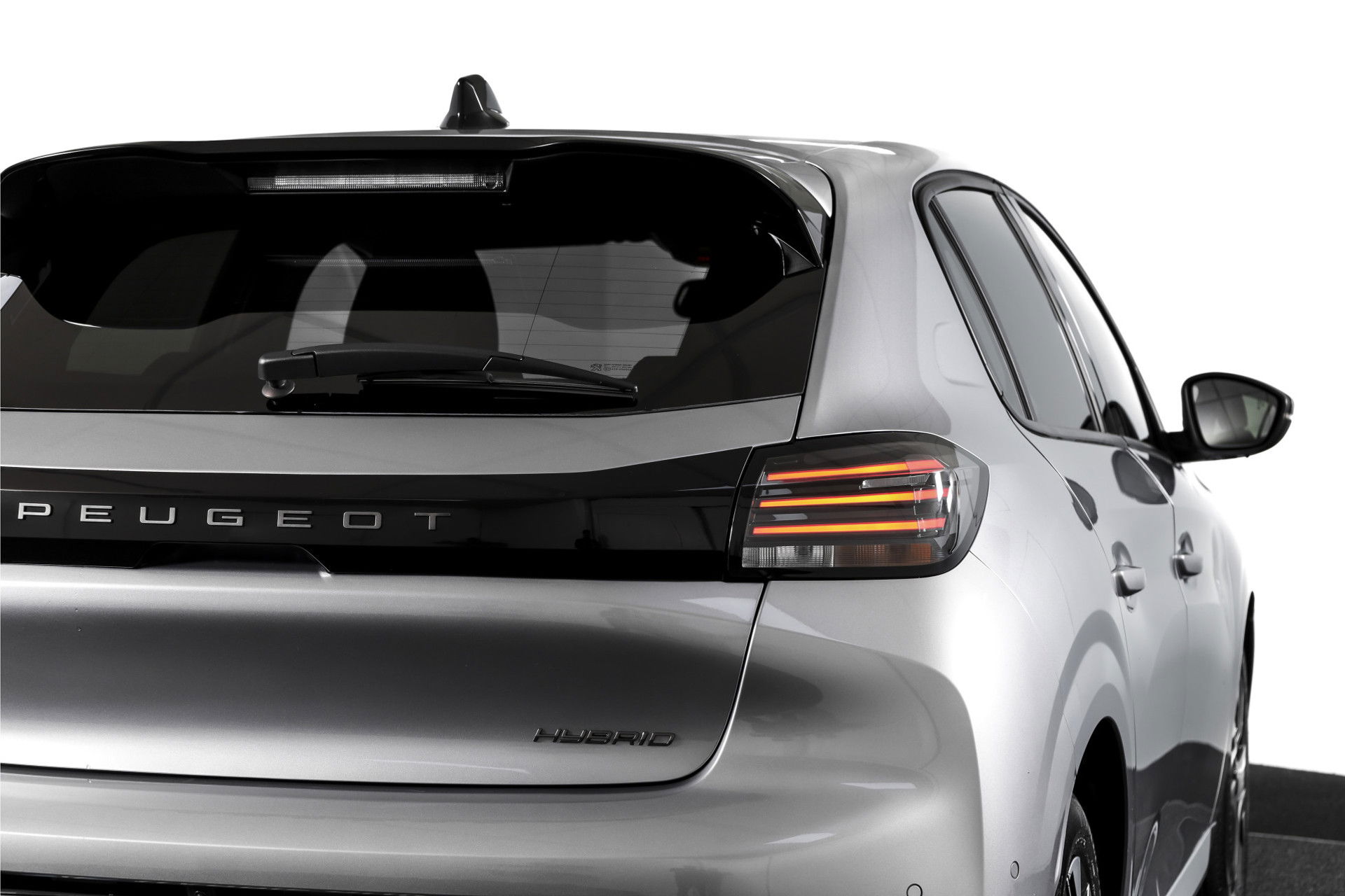 Peugeot - 208