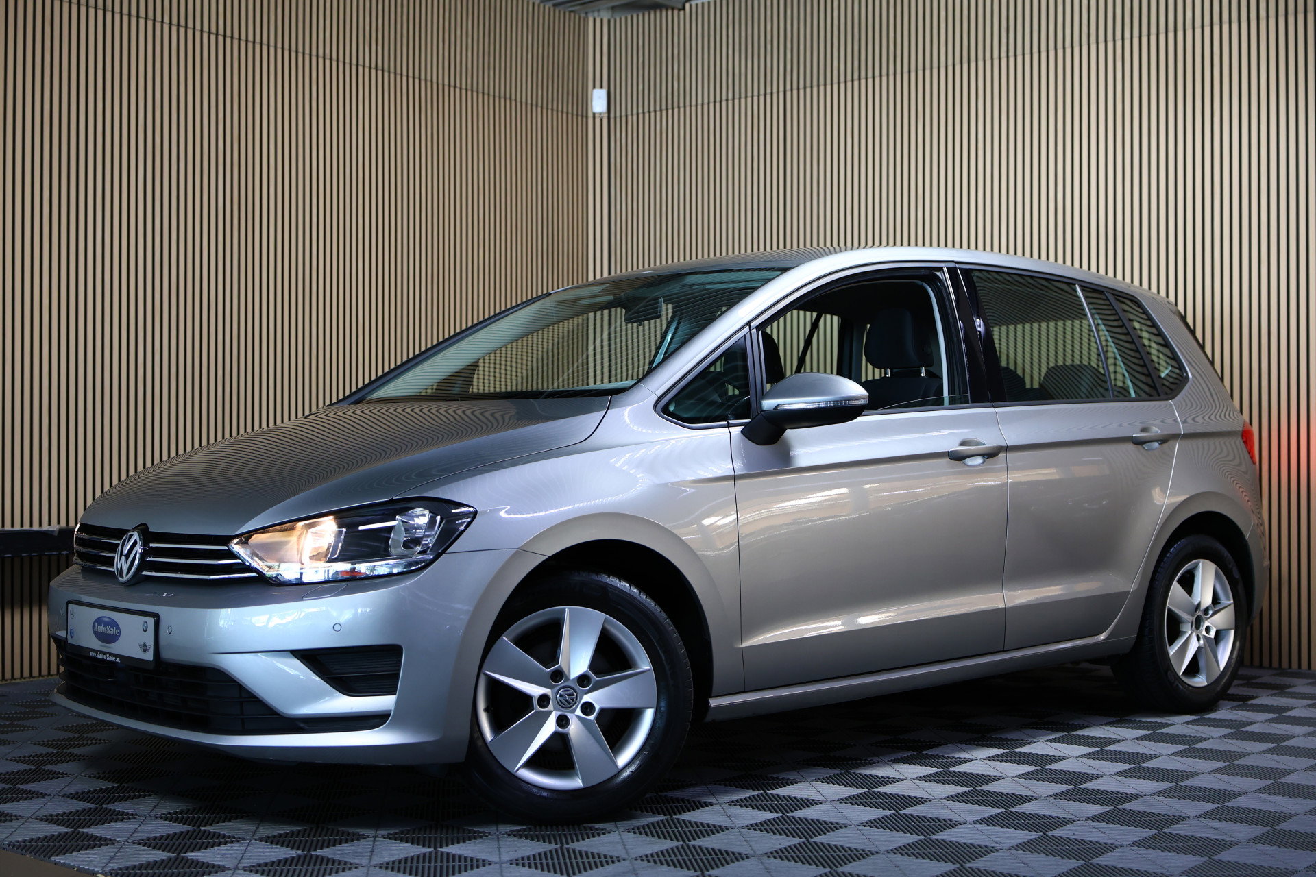 Volkswagen 1.2 TSI AVM Business Edition Connected AIRCO CRUISE AUX PDC STOELVW"17 - foto 9
