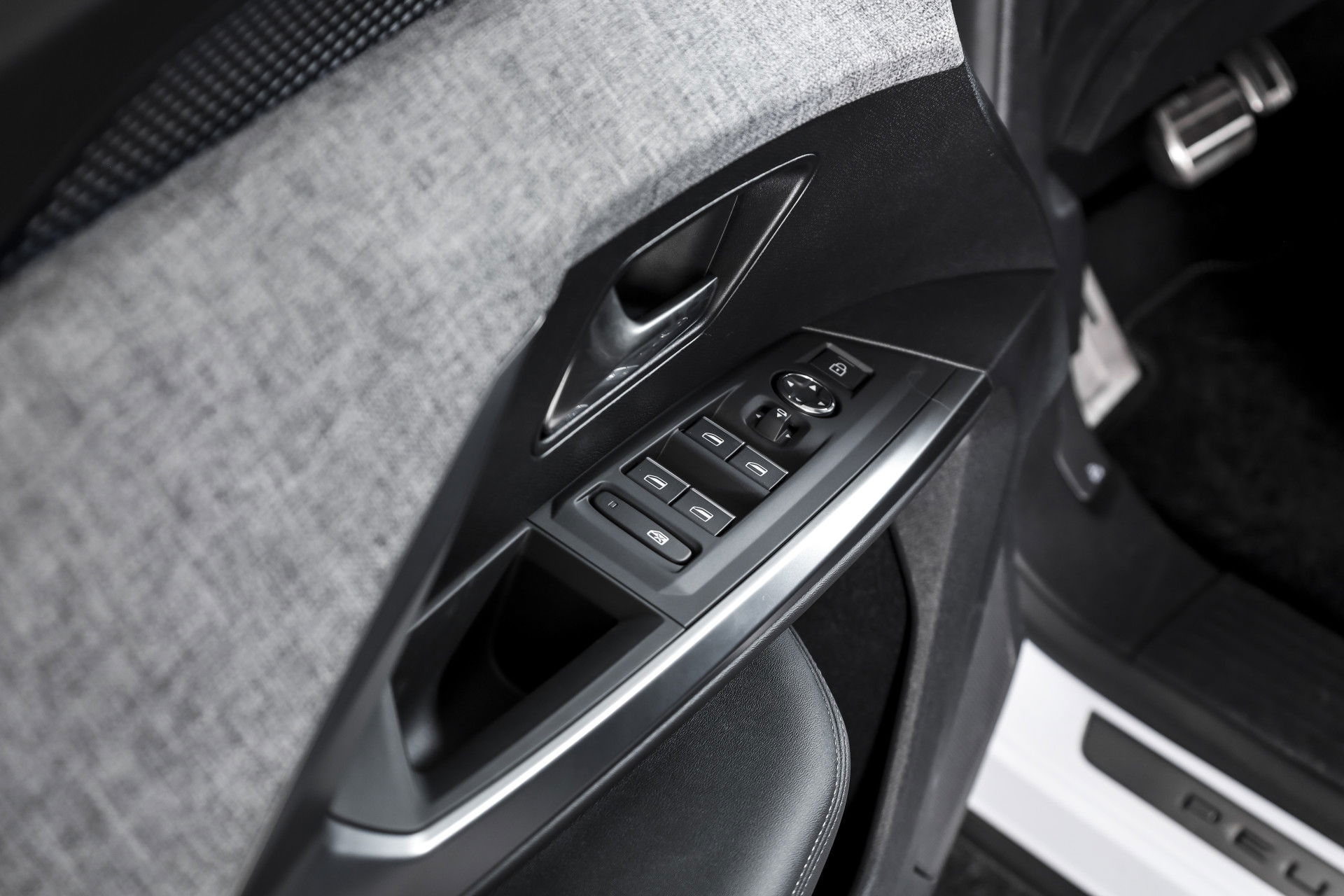 Peugeot - 3008