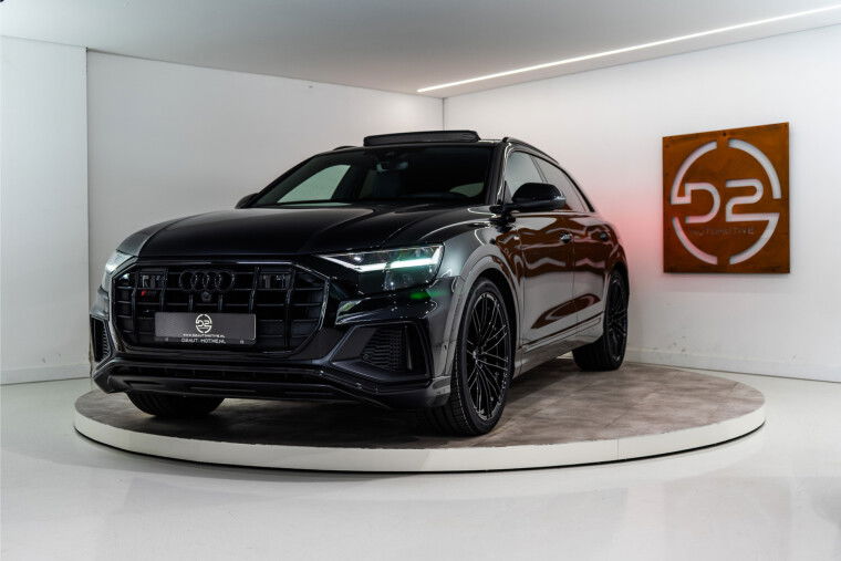 Foto van Audi Q8 55 TFSI e Quattro Pro Line 2x S-Line 381PK | NL AUTO+NAP | SQ8 Look | Pano | ACC | RS Leder | 12 MND Garantie
