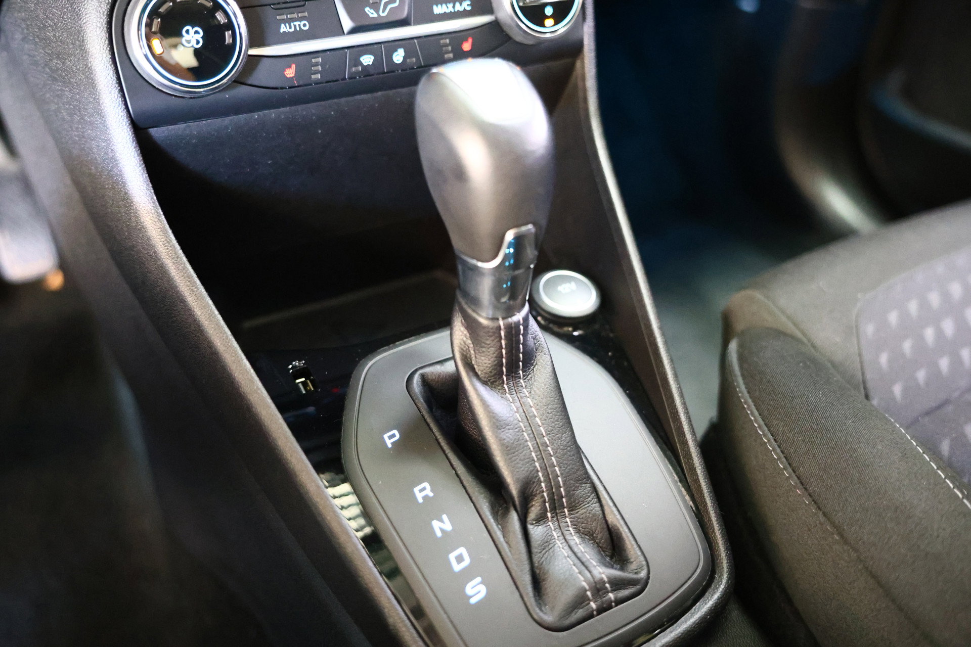 Ford 1.0 EcoBoost Titanium NAVI Automaat Camera PDC 4 x OP VOORRAAD Ass. - foto 18
