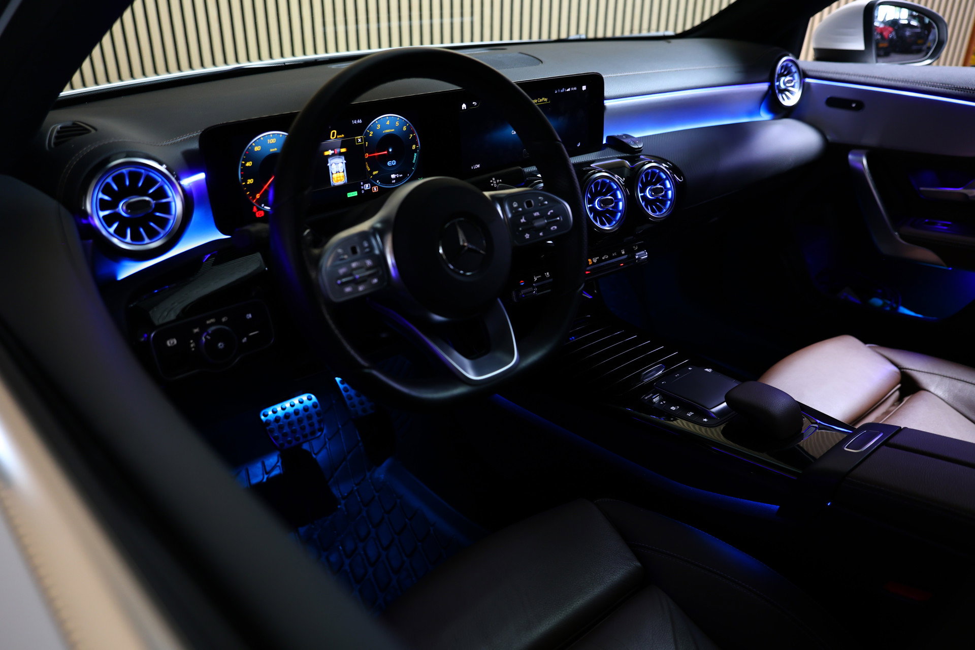 Mercedes-Benz 250e AMG AMBIENTE PANODAK NAVI AUTOM CRUISE PDC CAM SFEER '20 - foto 44