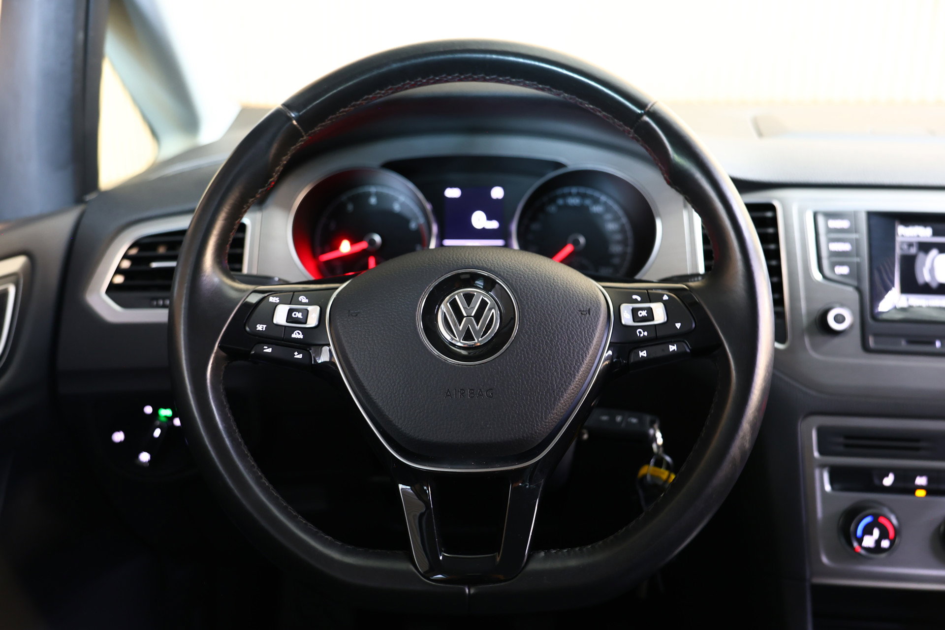 Volkswagen 1.2 TSI AVM Business Edition Connected AIRCO CRUISE AUX PDC STOELVW"17 - foto 29