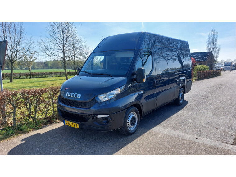 Foto van Iveco Daily 35S15V 2.3 352 H2