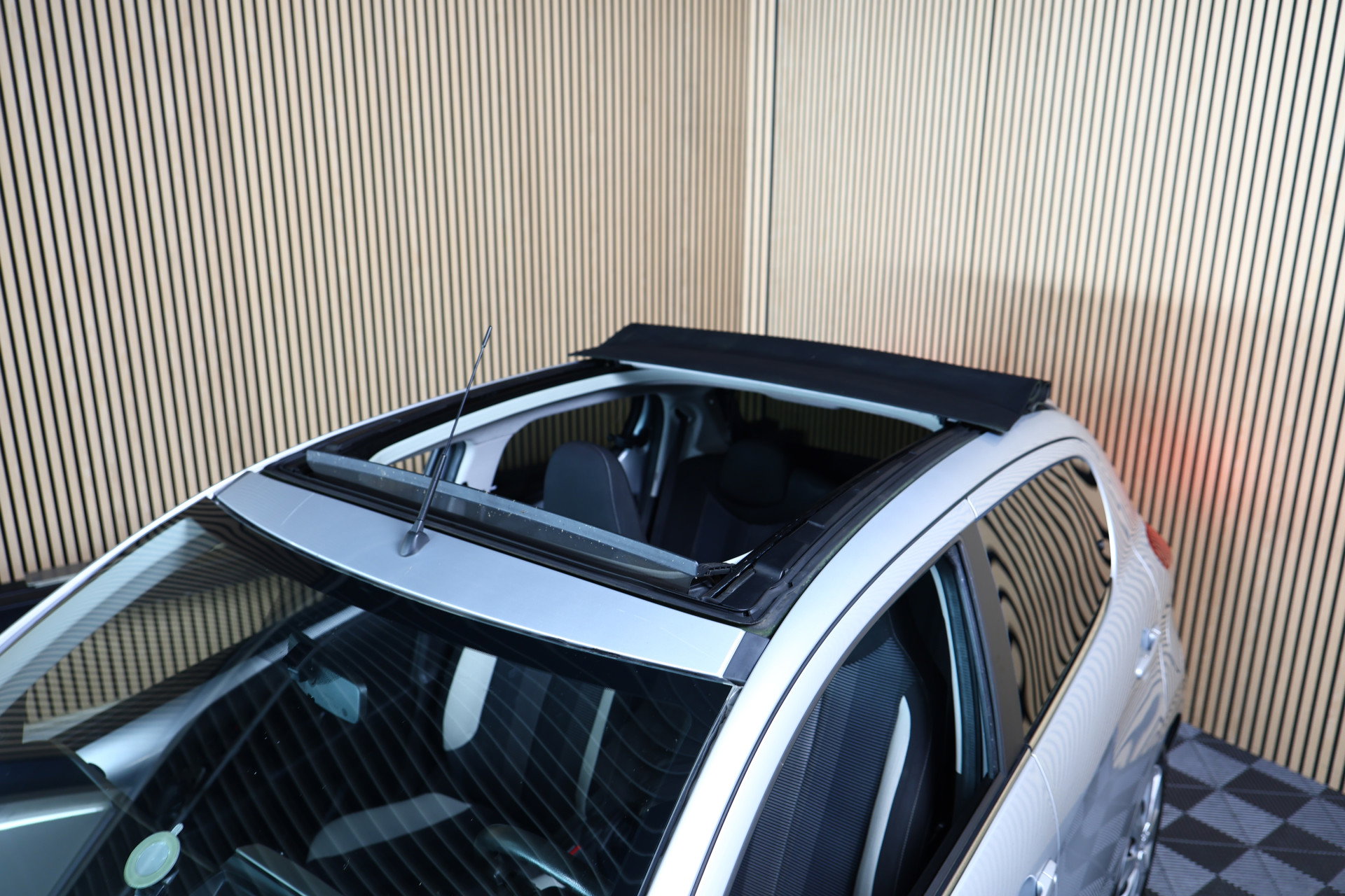 Peugeot 1.2 Puretech Allure CABRIO TOP NAVIGATIE CARPLAY AIRCO A. CAMERA 2018 - foto 7