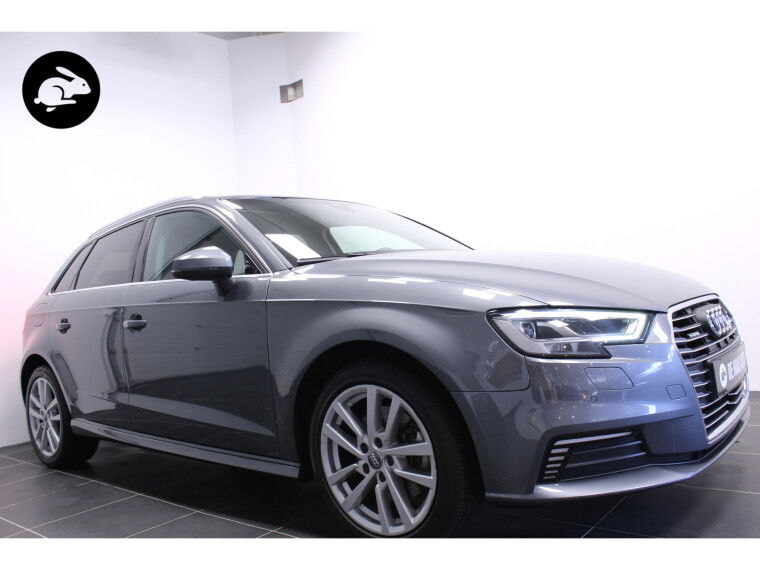 Foto van Audi A3 Sportback 40 e-tron Sport/Pano dak/ACC/B&O/Matrix led