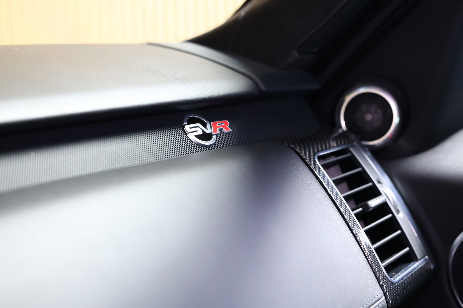 Land Rover 5.0 V8 Supercharged SVR Carbon Edition AVM Full Option! - foto 38