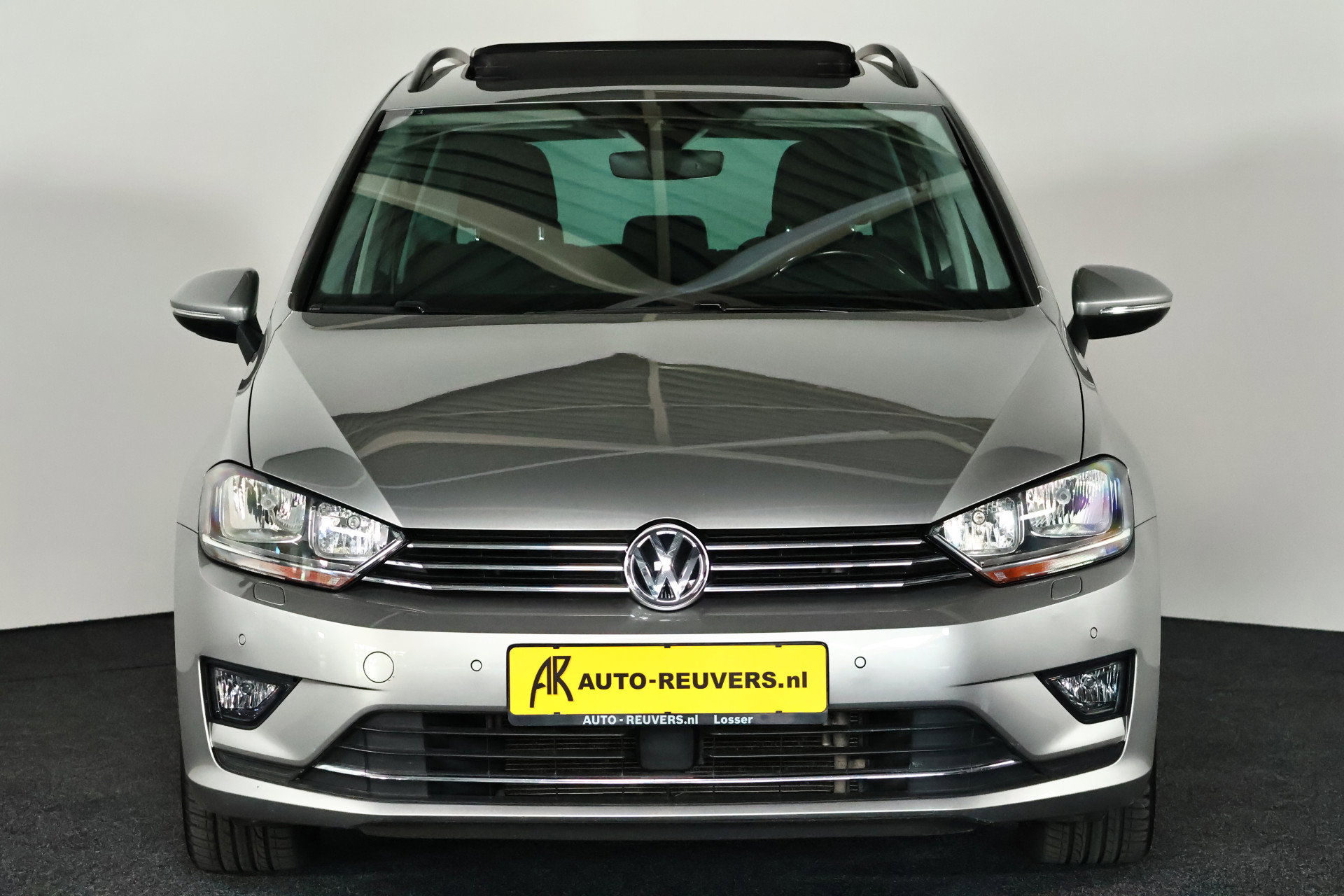 Volkswagen Golf SportsVan