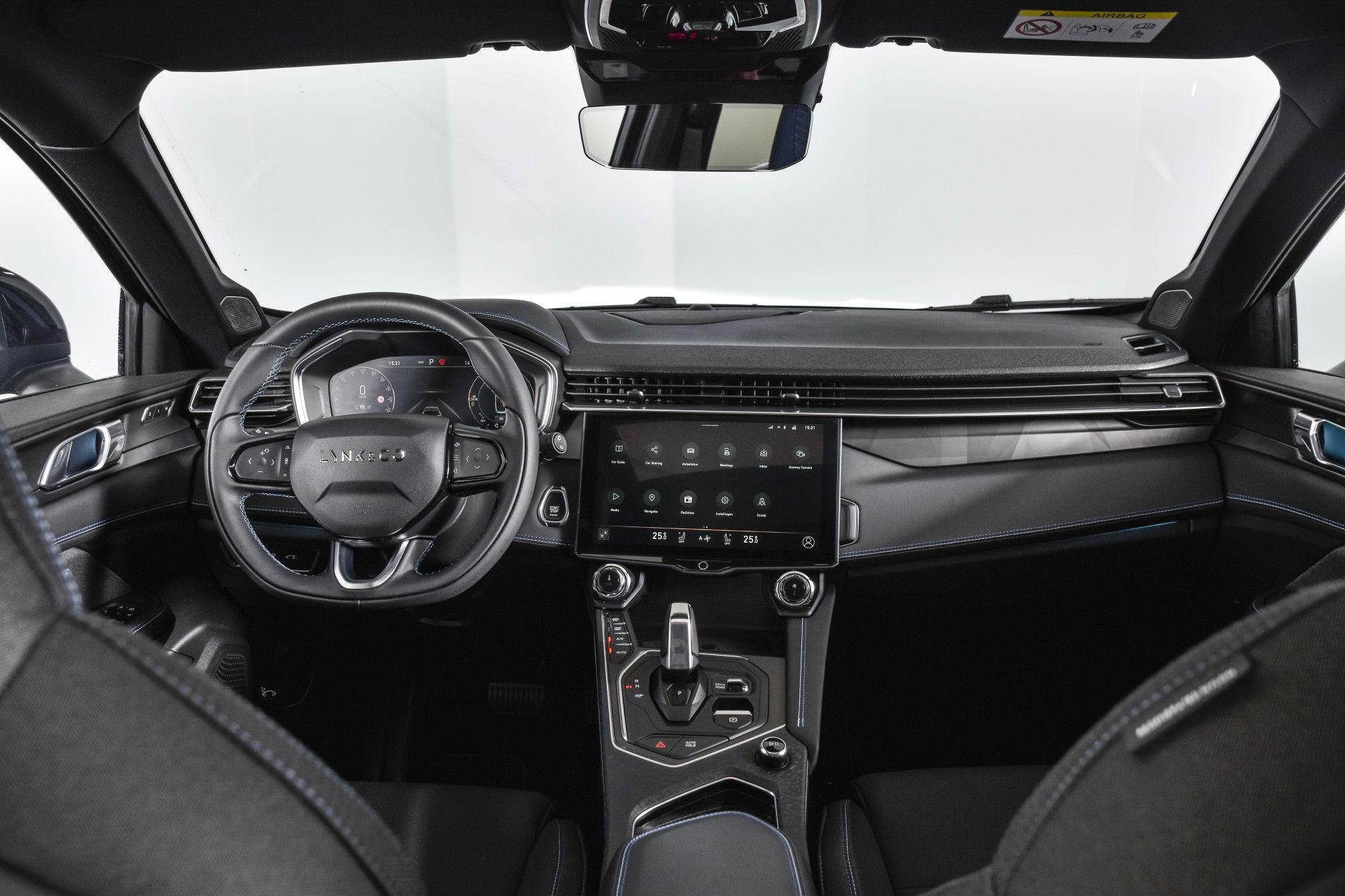 Lynk & Co - 01
