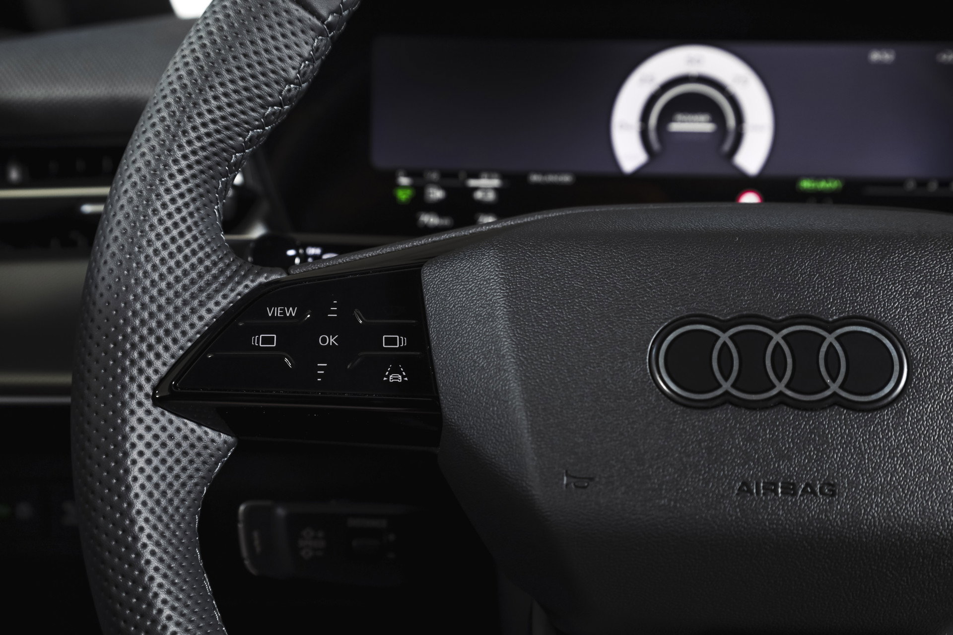 Audi - Q3
