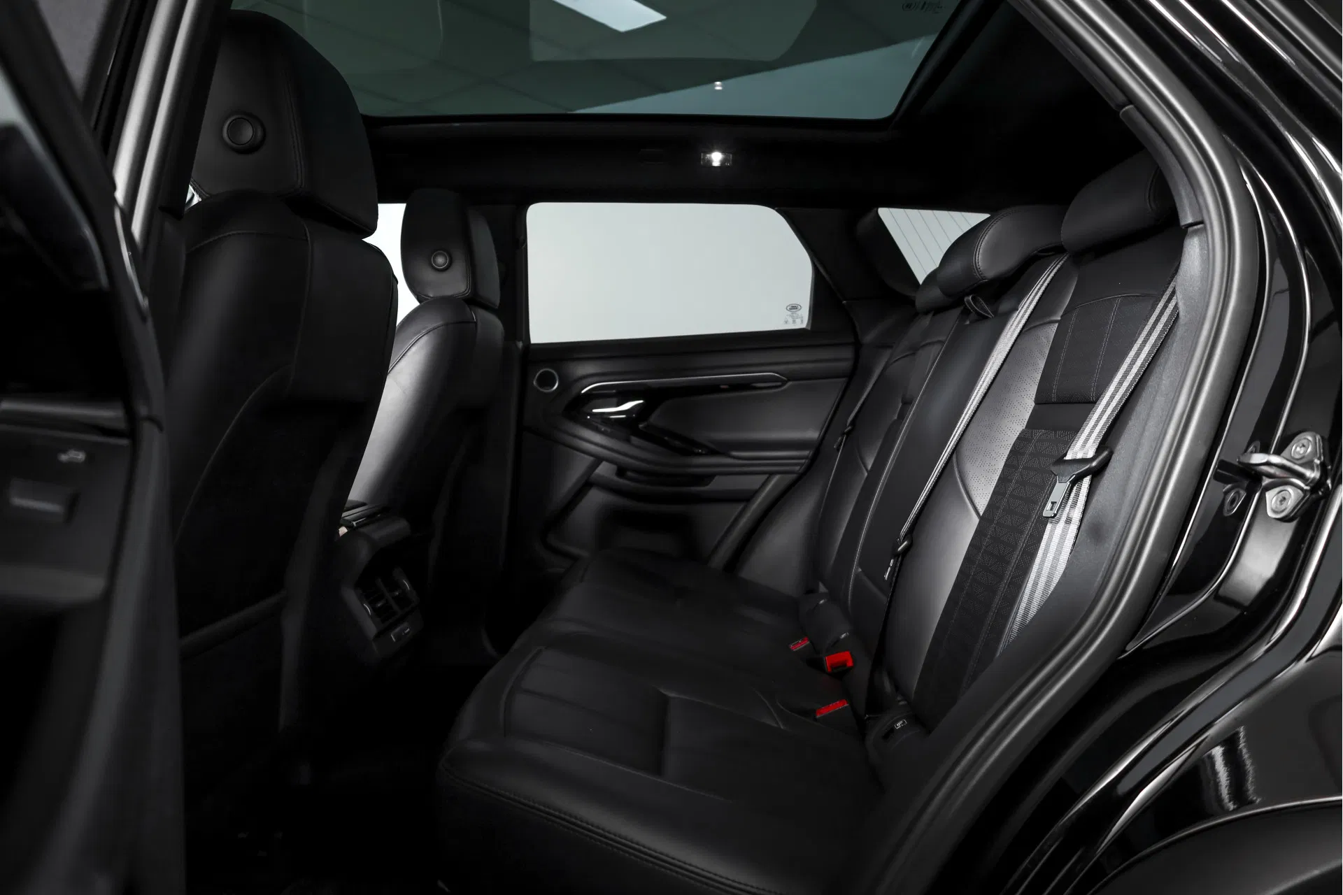 Land Rover - Range Rover Evoque