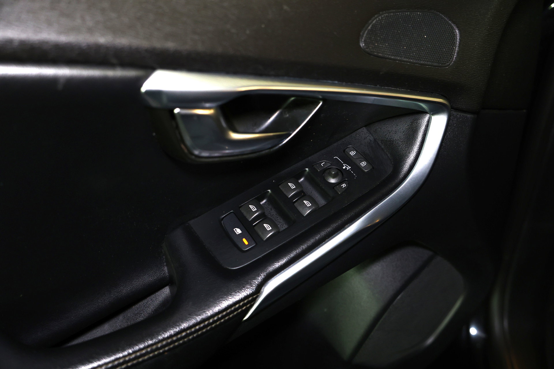 Volvo 2.0 T5 R-Design AVM NAVI CLIMA CRUISE PDC STOELVERWARMING "18 - foto 10