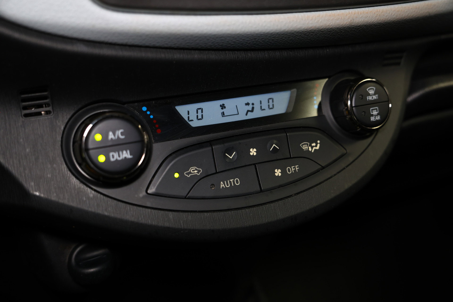 Toyota 1.5 Full Hybrid Comfort CLIMA RADIO AUTOMAAT "14 - foto 19