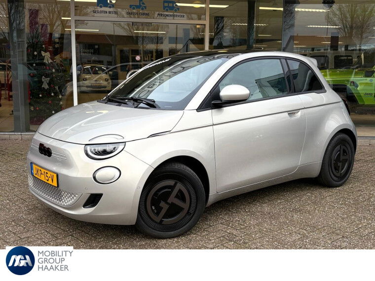 Foto van Fiat 500e Giorgio Armani Edition 42 kWh