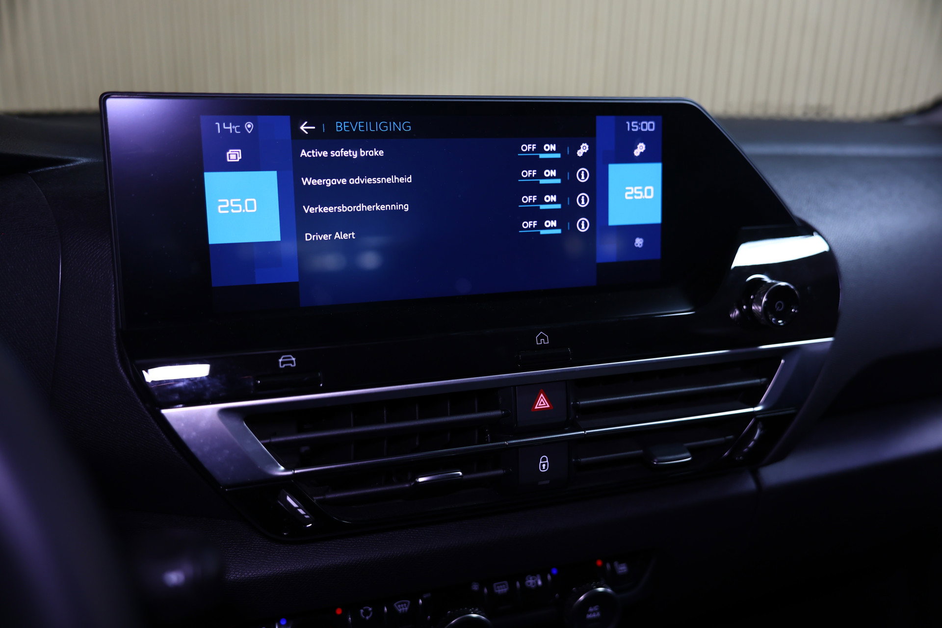 Citroën Shine 50 kWh CARPLAY CLIMA CAMERA NAVI VIRTUAL CRUISE LANE STOELVW '21 - foto 26