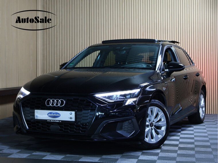 Foto van Audi A3 Sportback 40 TFSI e Business CARPLAY CLIMA PANO NAVI DSG CRUISE PARKASS. MODI '22