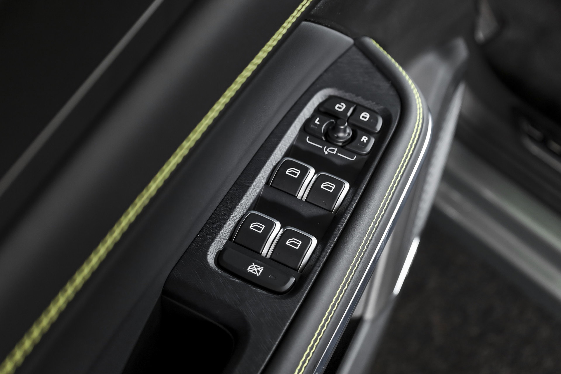 Lynk & Co - 01