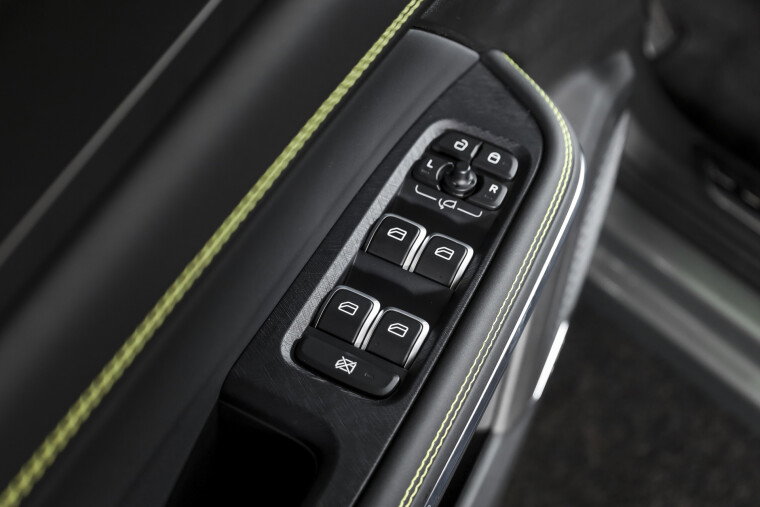 Lynk & Co - 01