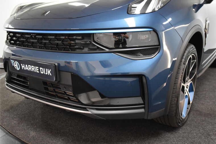 Lynk & Co - 01