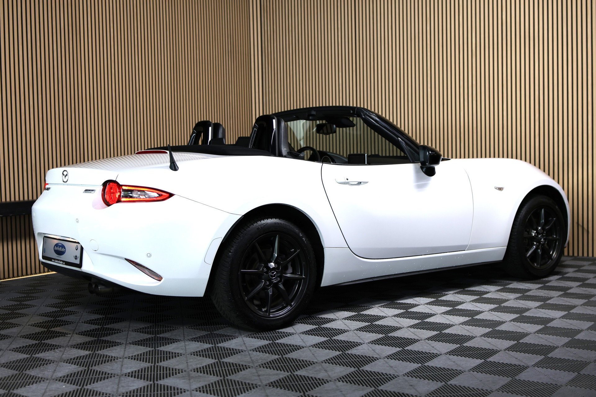 Mazda 1.5 SkyActiv-G 131 GT-M BOSE LEDER NAVI KEYLESS CRUISE BT "16 - foto 6