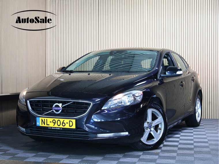 Volvo 1.6 D2 Momentum V40 !cruise Airco PDC '12