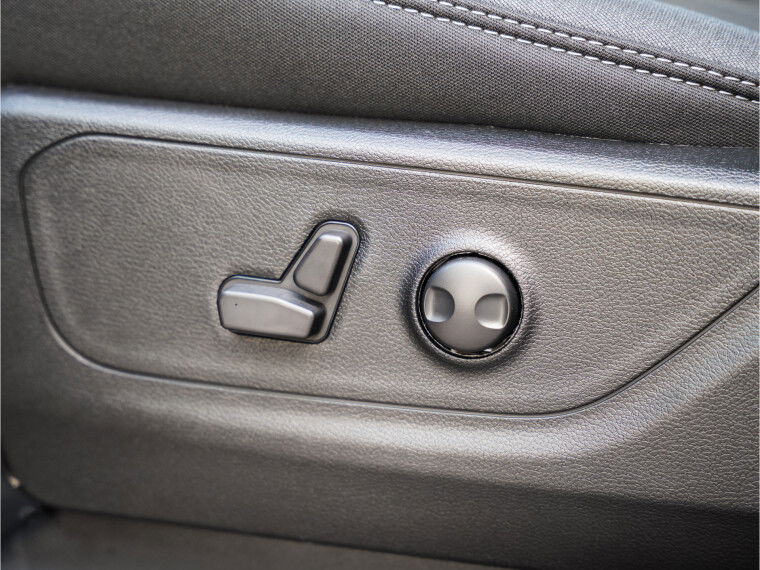 Elektrisch verstelbare bestuurdersstoel