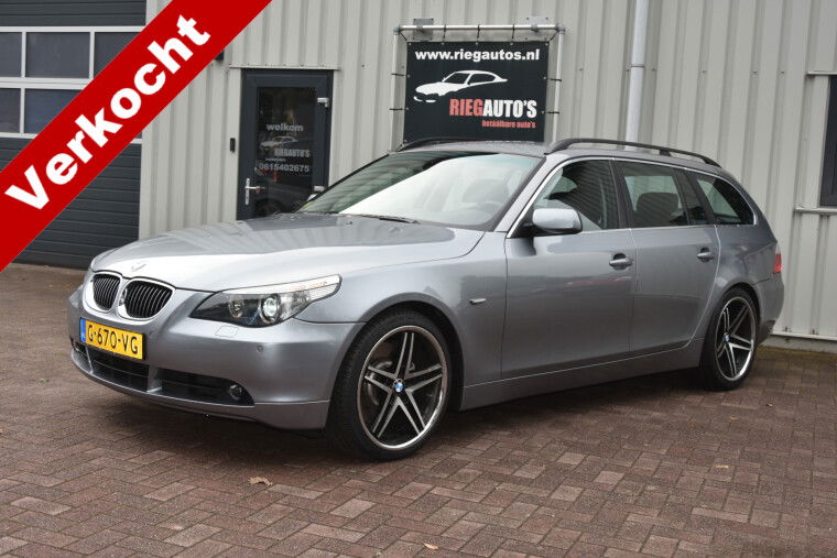 Foto van BMW 5 Serie Touring 545i Executive. BTW auto! PDC, Trekhaak, Breedset velgen!!