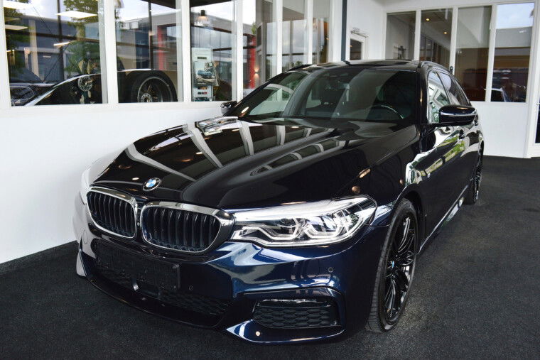Foto van BMW 5 Serie Touring 530i xDrive M-Sportedition | Vol !!