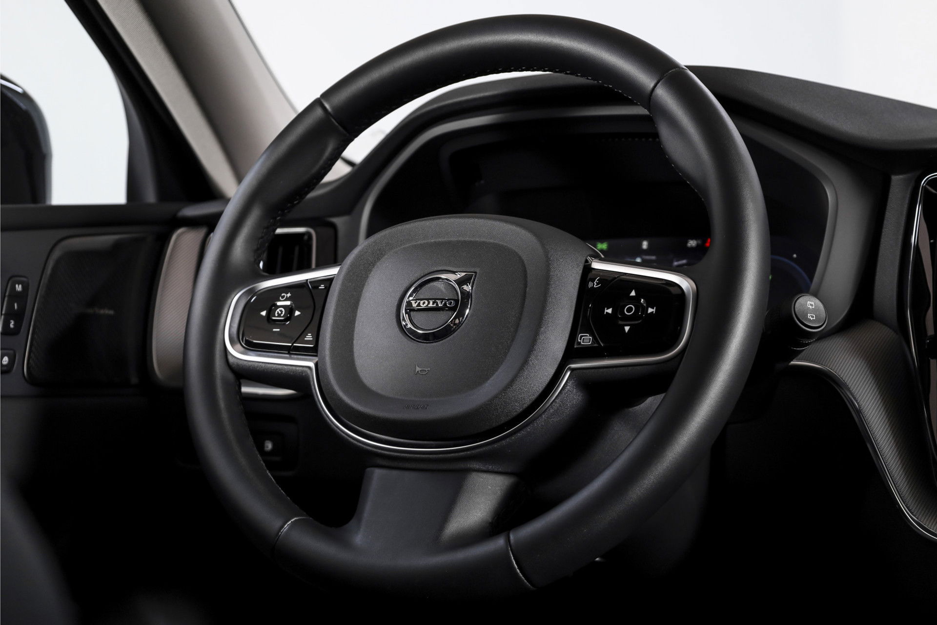Volvo - XC60
