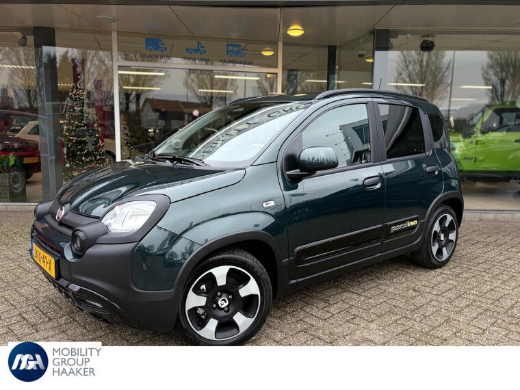 Foto van Fiat Panda 1.0 Hybrid RED Cross