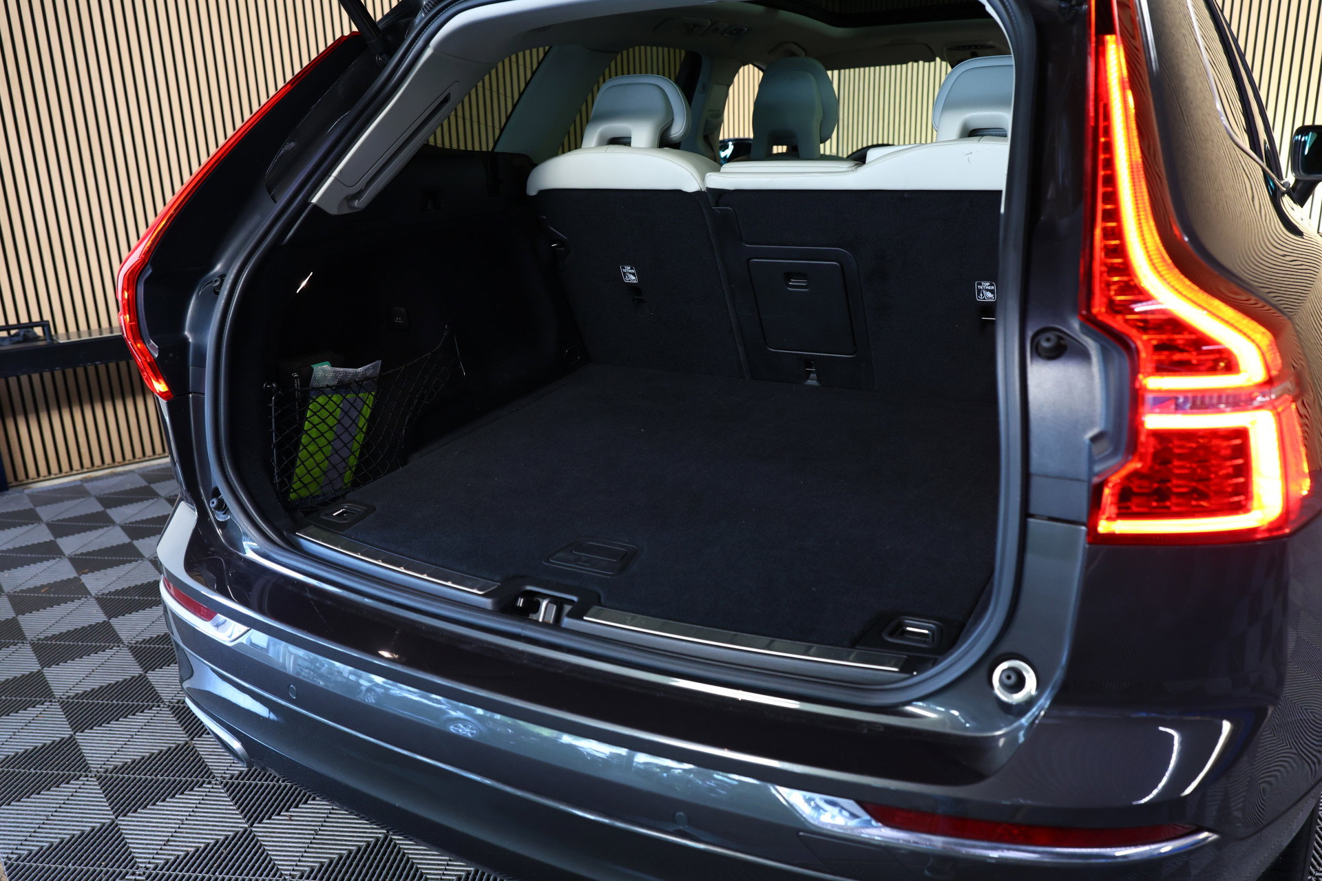 Volvo 2.0 T5 AWD Inscription AVM CARPLAY 360CAM MEMORY CRUISE KEYLESS START" 17 - foto 34
