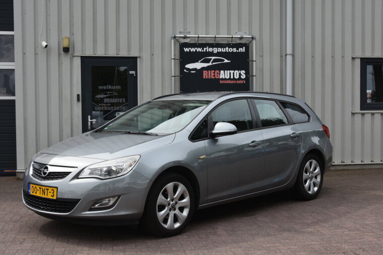 Foto van Opel Astra Sports Tourer 1.4 Turbo Edition. AUTOMAAT!!