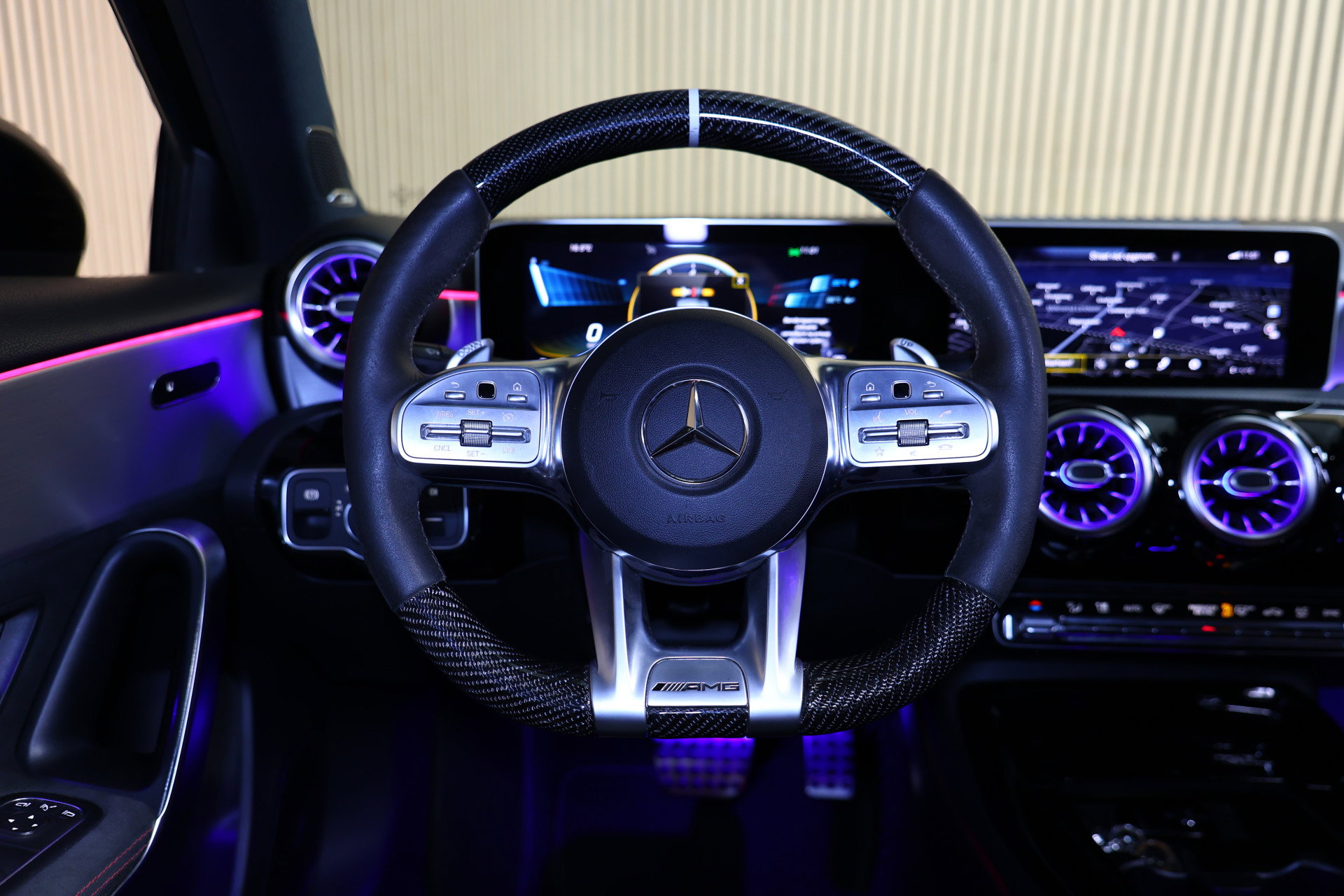 Mercedes-Benz AMG 35 4MATIC PANO NAVI CAMERA VIRTUAL CRUISE CLIMA SFEER STOELVW BT '19 - foto 28