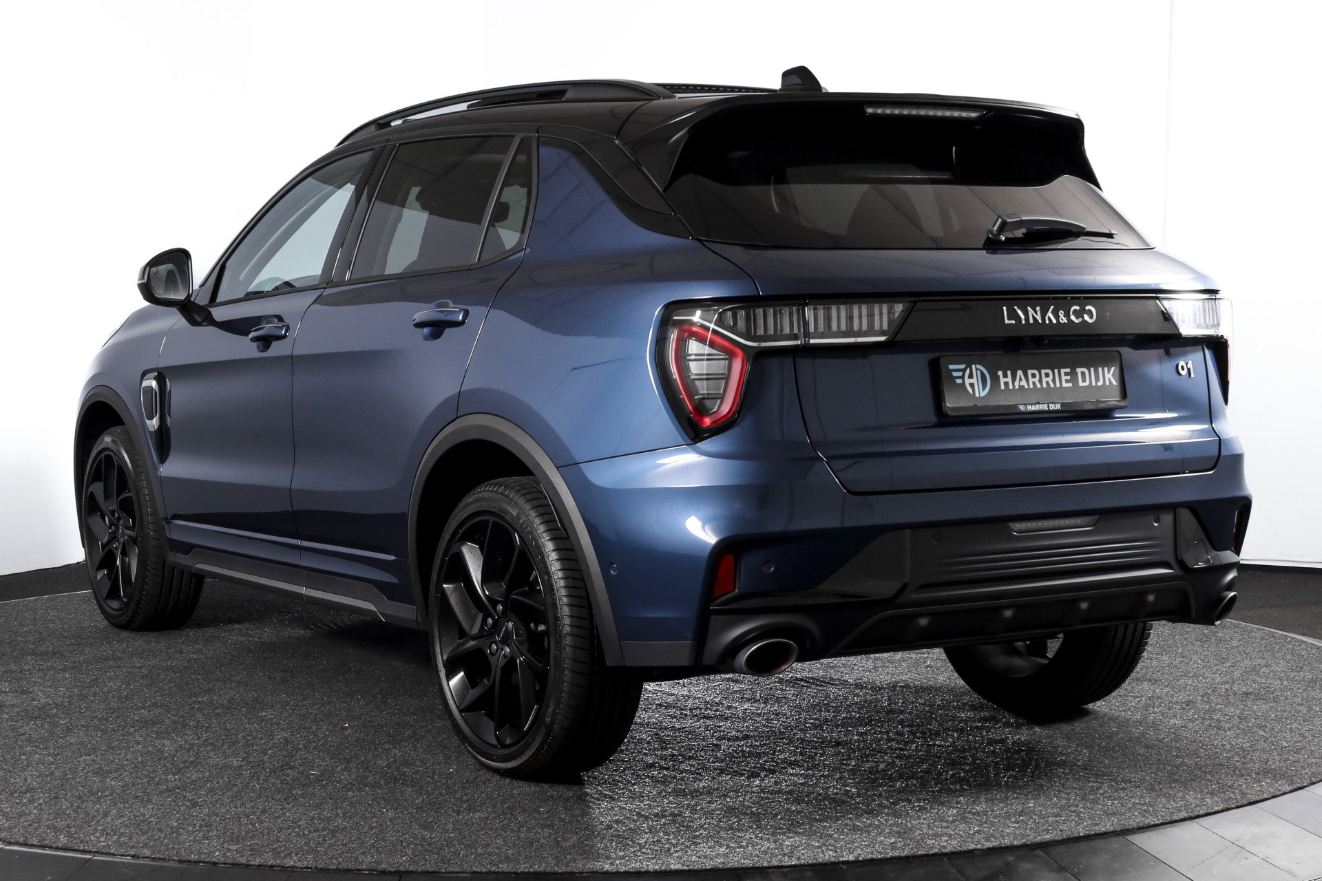 Lynk & Co - 01