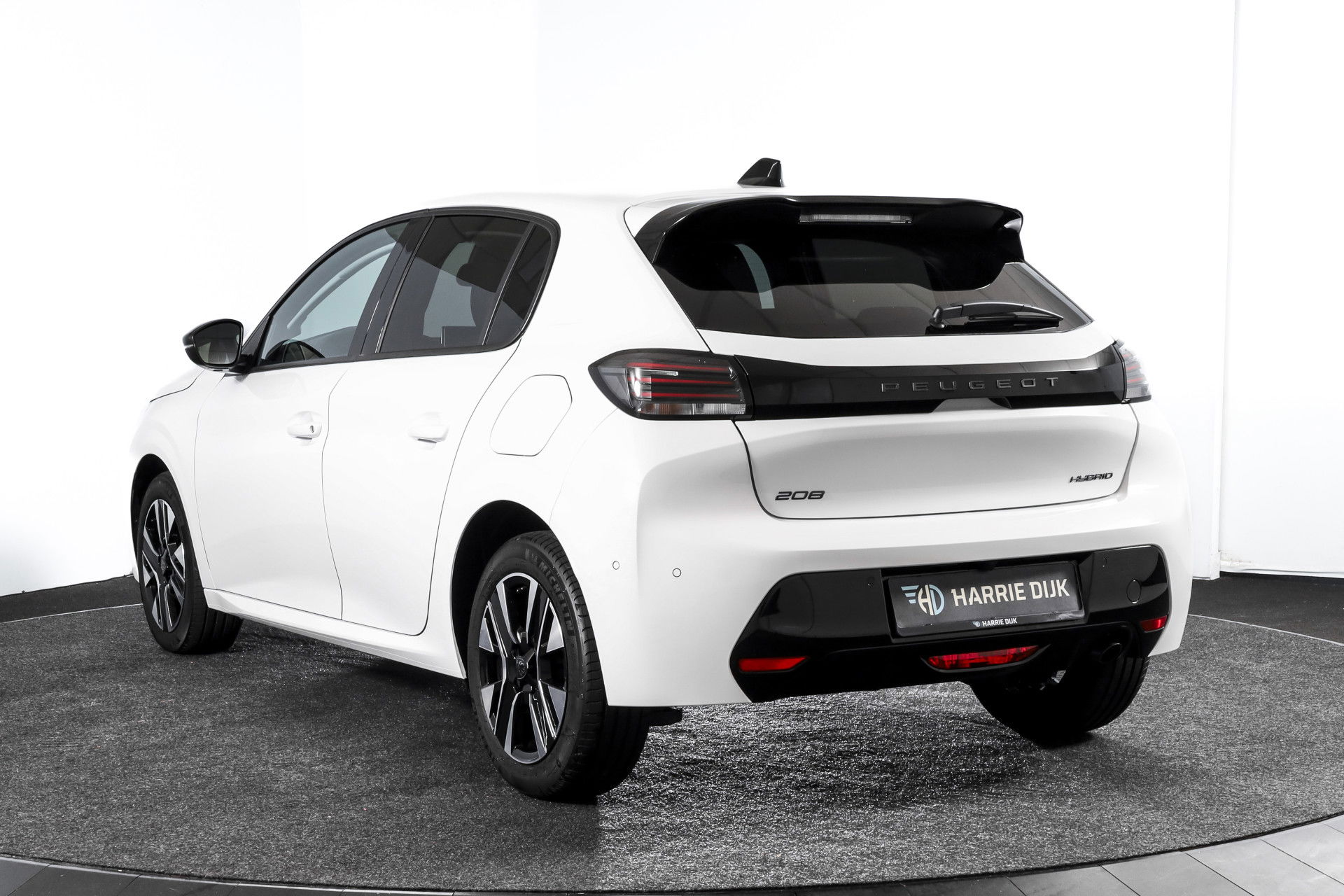Peugeot - 208