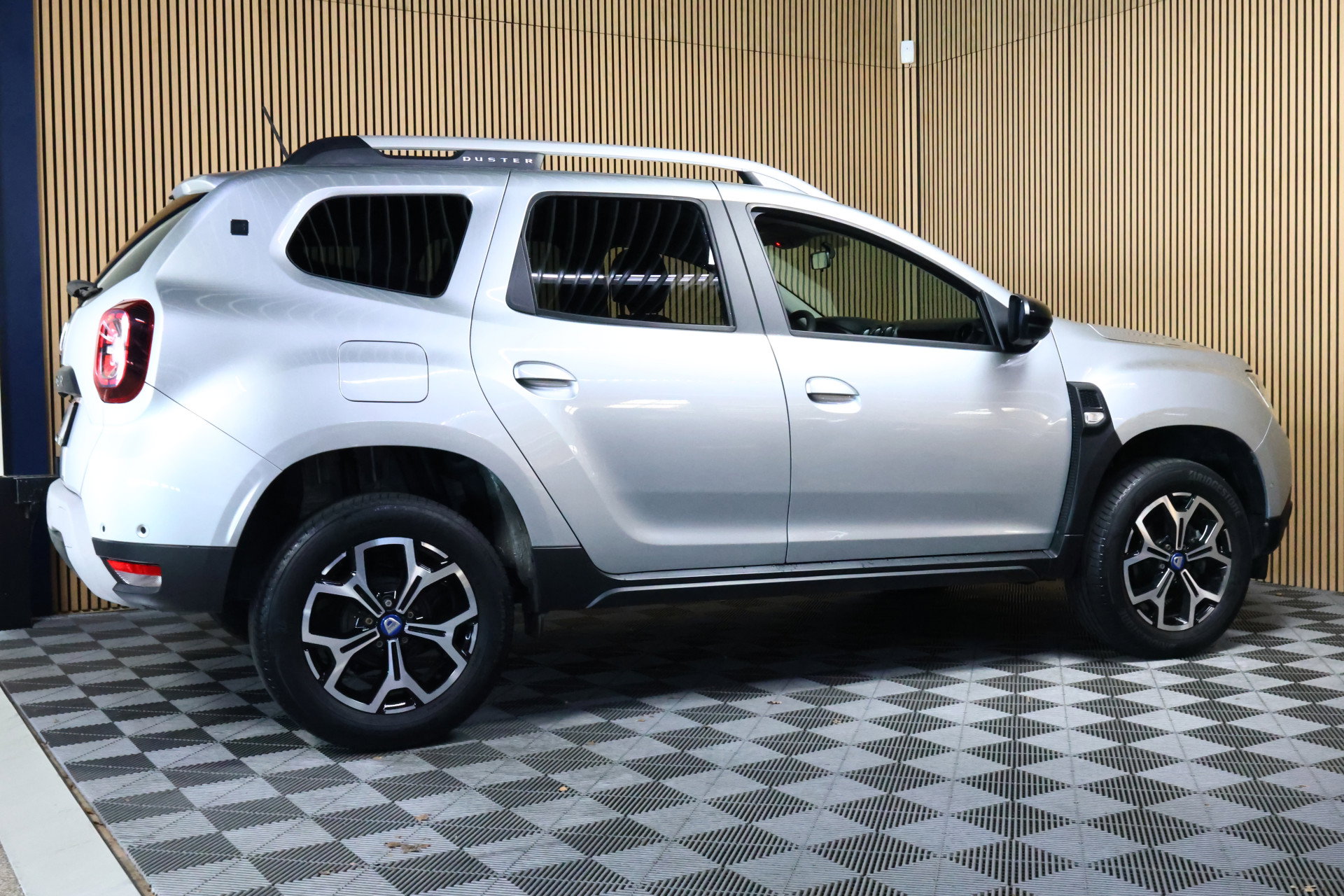 Dacia 1.3 TCe Prestige AVM 33000 KM !! NAVI CAMERA PDC CLIMA "21 - foto 6