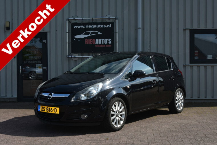 Foto van Opel Corsa 1.4-16V. Airco, LMV, 5 Deurs!!