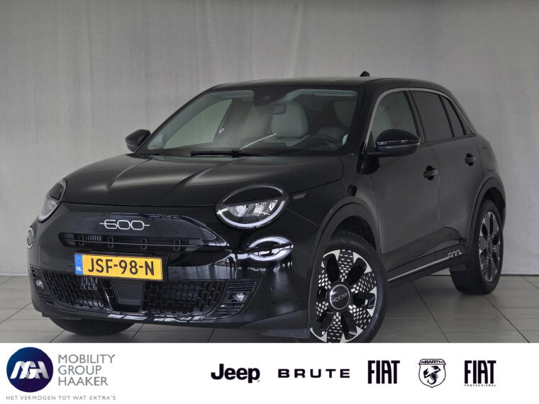 Foto van Fiat 600 1.2 Hybrid La Prima