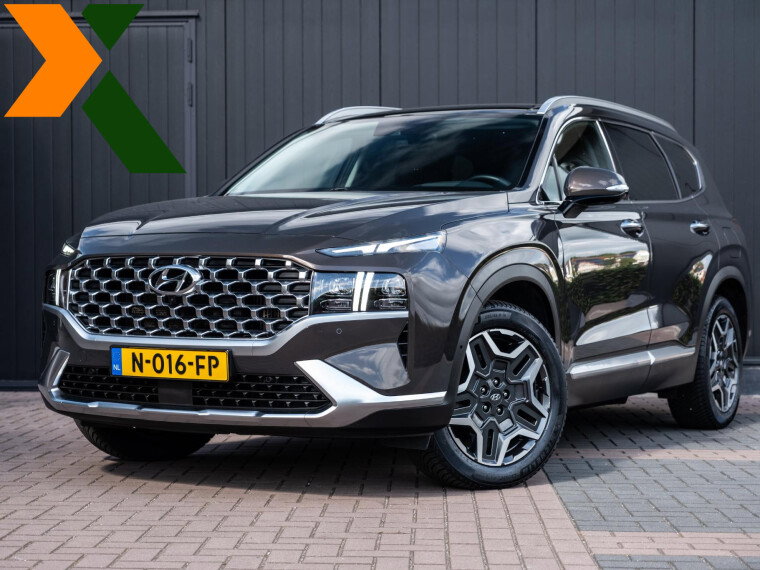 Foto van Hyundai Santa Fe 1.6 T-GDI PHEV Premium Sky 7p.