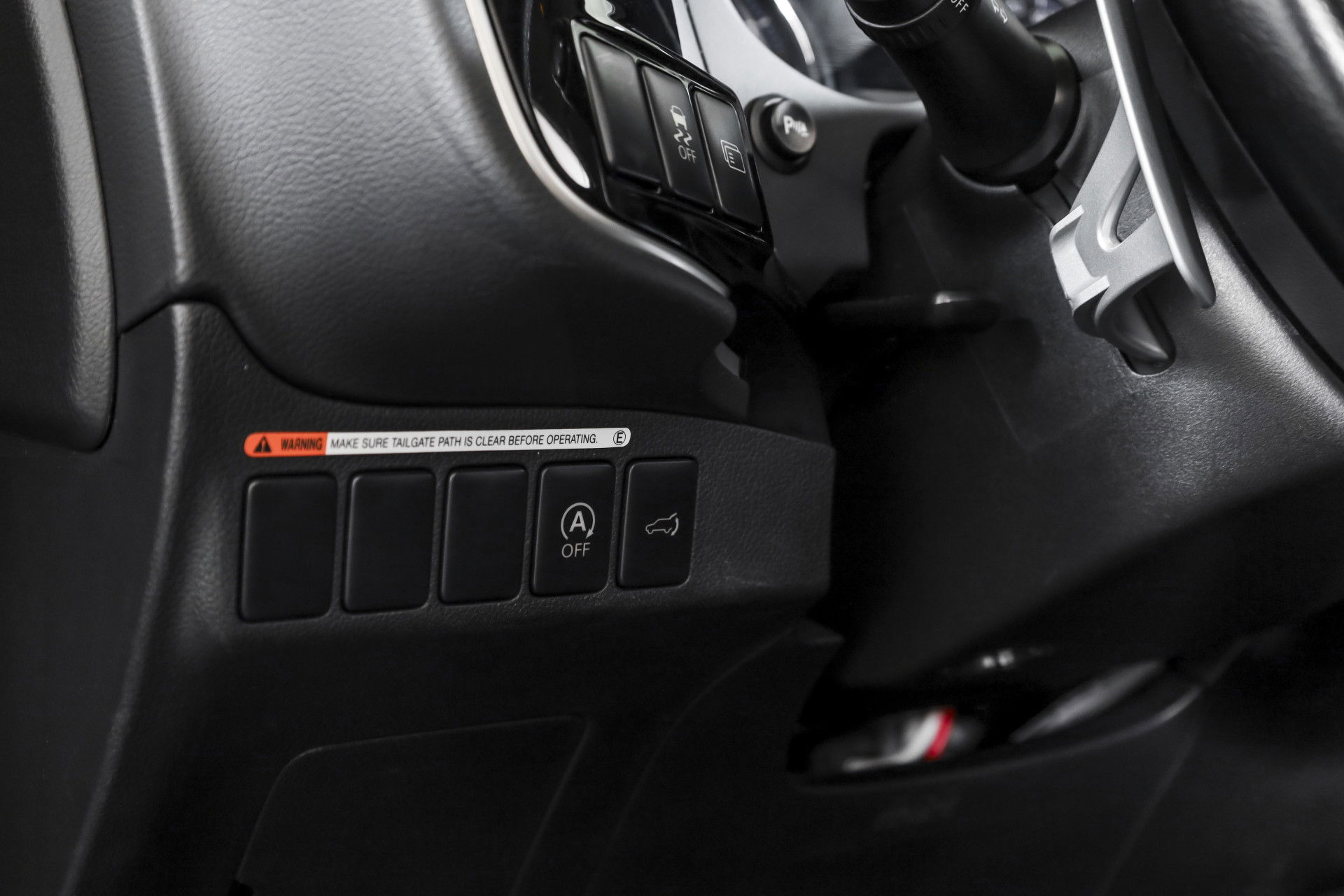 Mitsubishi - Outlander