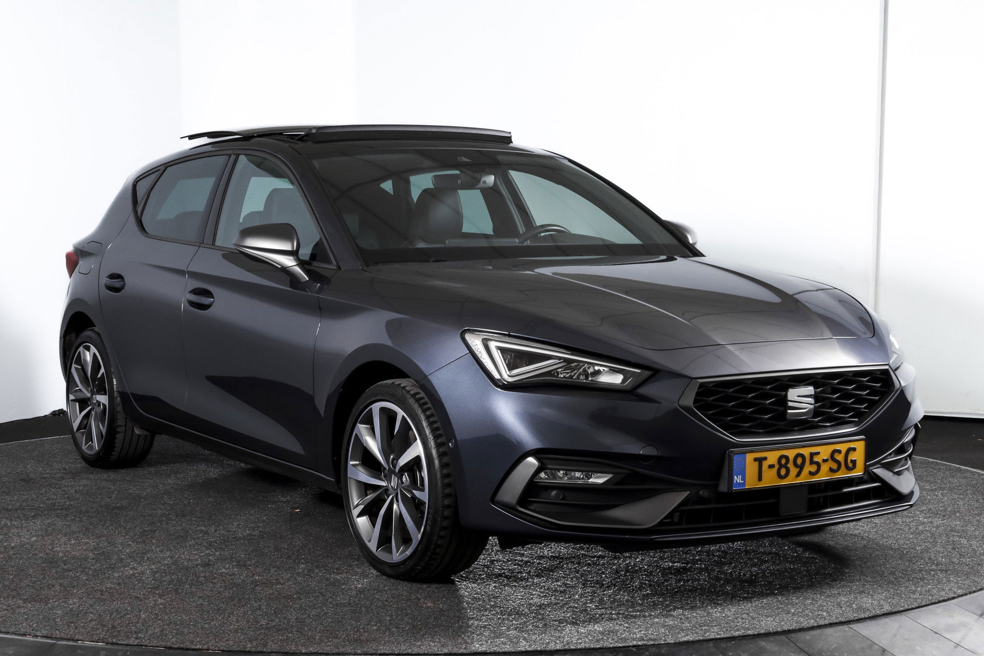 SEAT - Leon