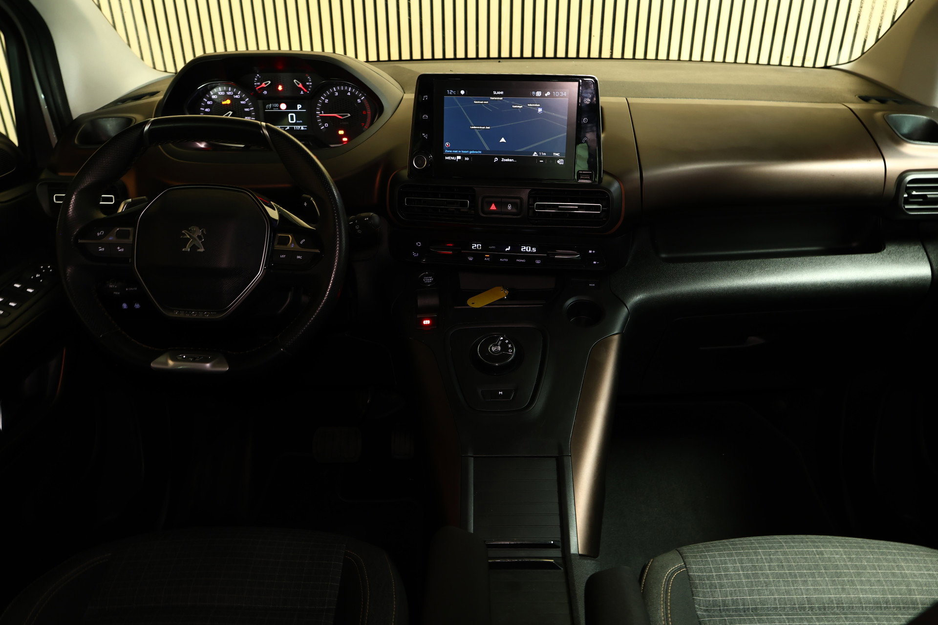 Peugeot 1.2 Puretech GT-Line AUT CARPLAY CAM NAV PANO DAB STOELVW '21 - foto 2