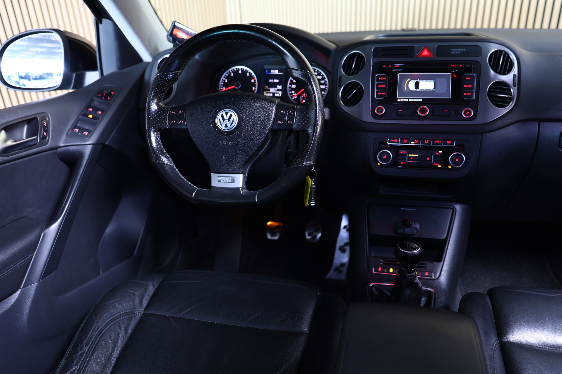 Volkswagen 1.4 TSI SPORT STYLE LEDER PANORAMADAK NAVI CRUISE PARK ASSIST'10 - foto 33