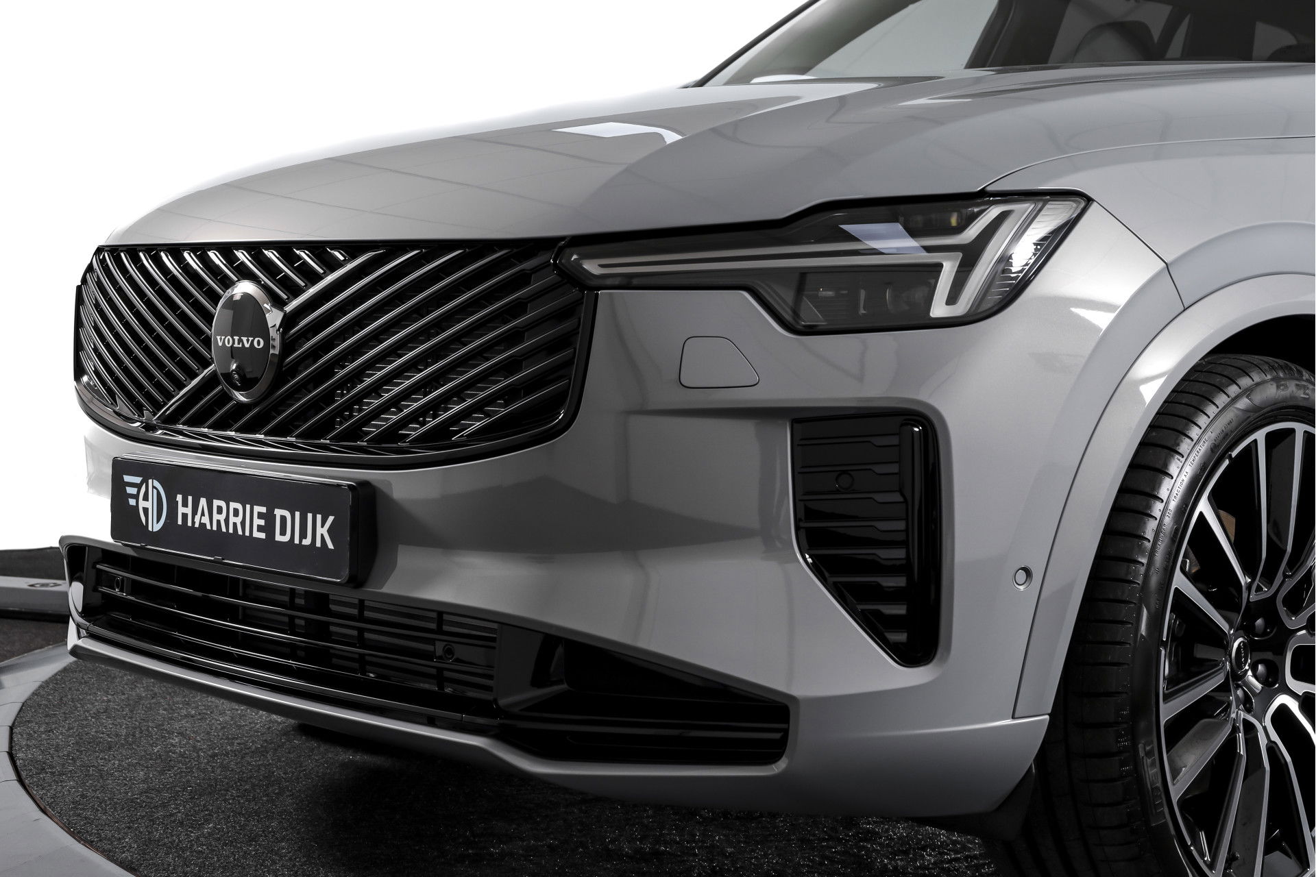Volvo - XC90