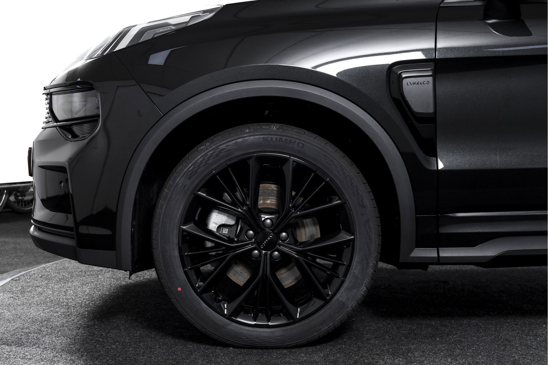 Lynk & Co - 01